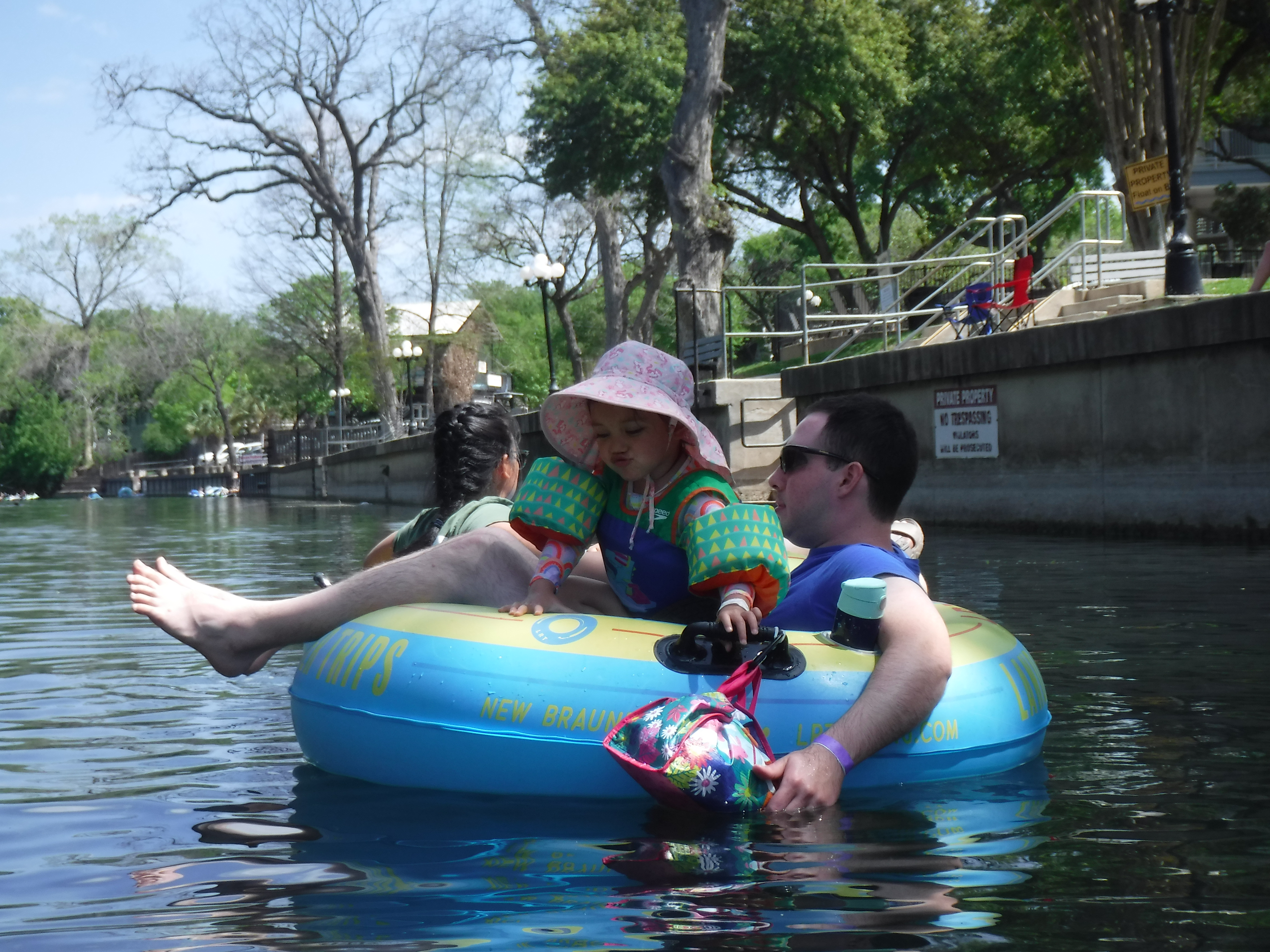 Float 05 - Baby Tropical blows raspberries.JPG