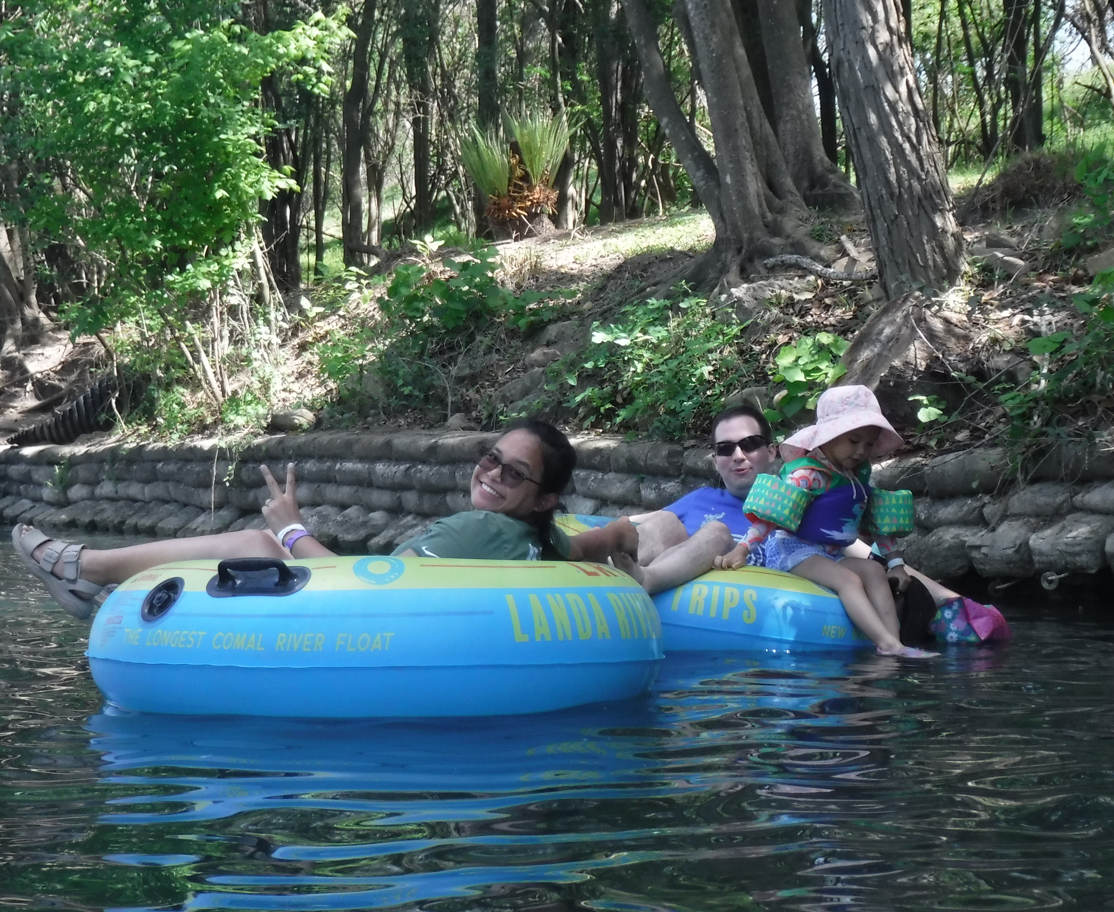 Float 11 - Tropical Family.png