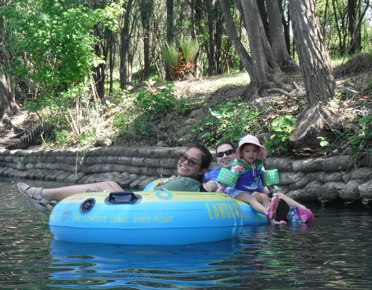 Float 12 - Tropical Family.png