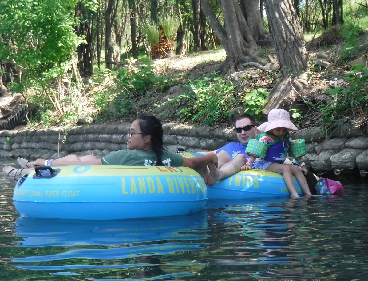Float 13 - Tropical Family.png