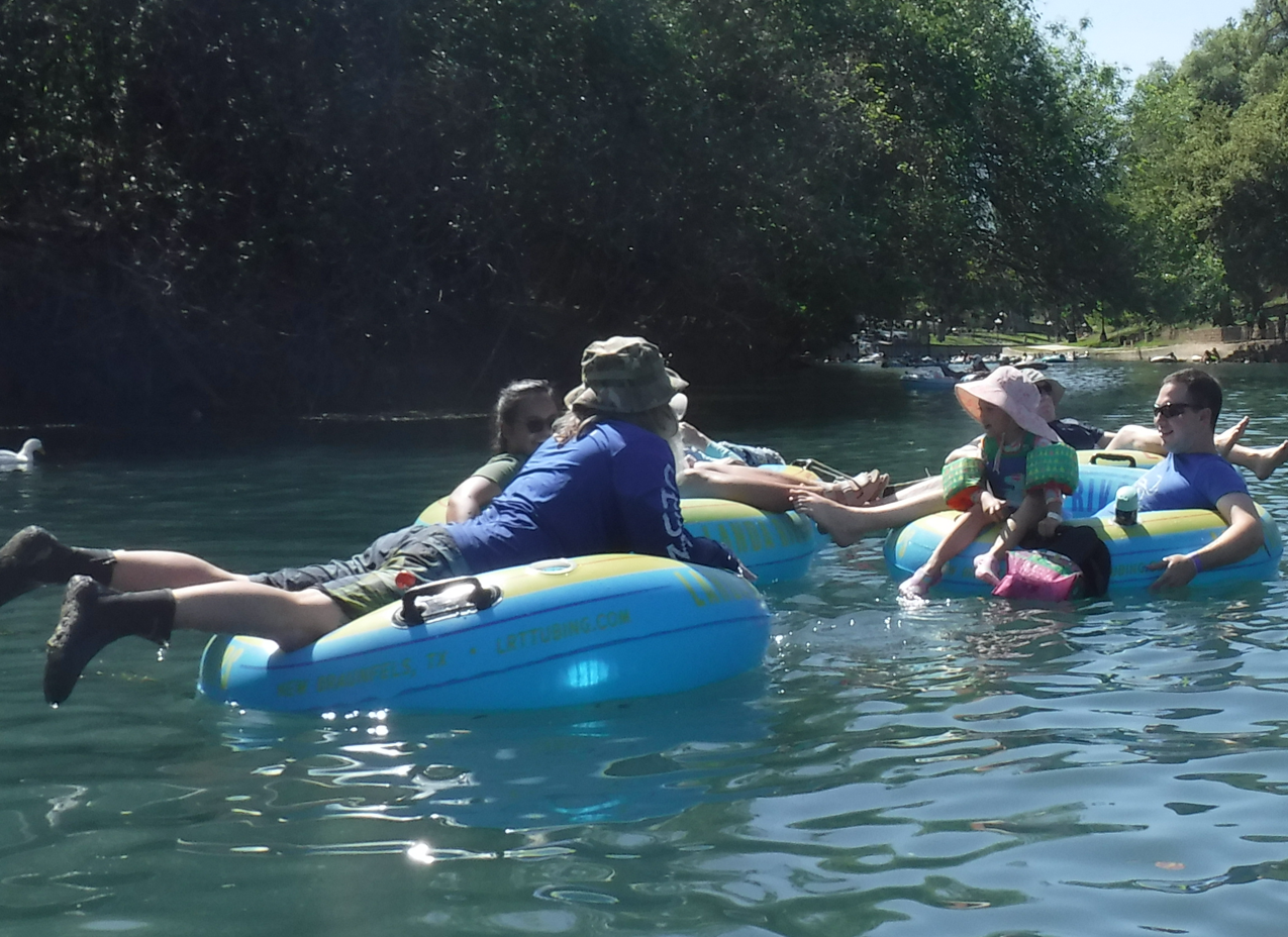 Float 19 - VikingDiver and the Tropical Family.png