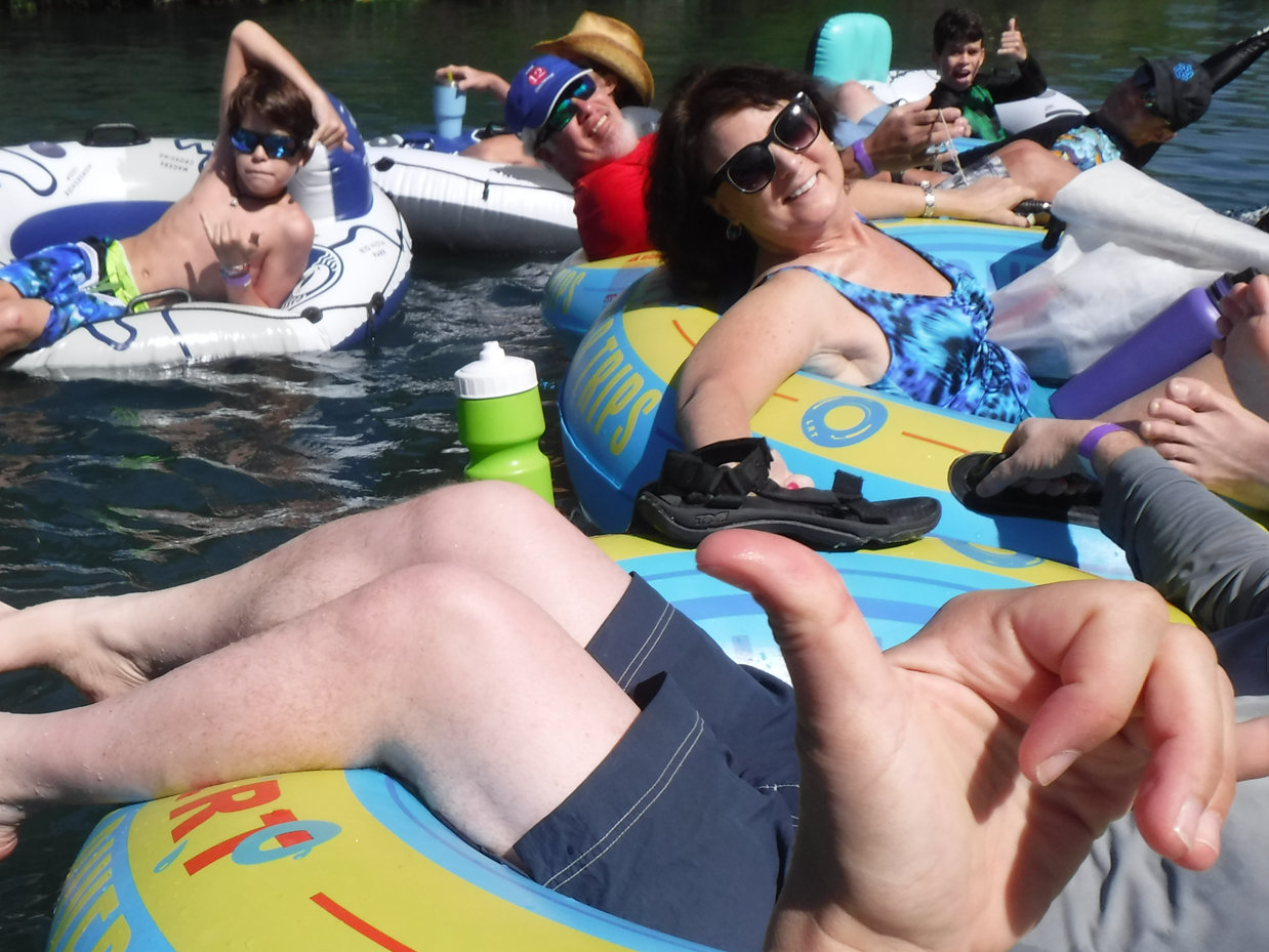 Float 21 - CHUM hangs loose.png
