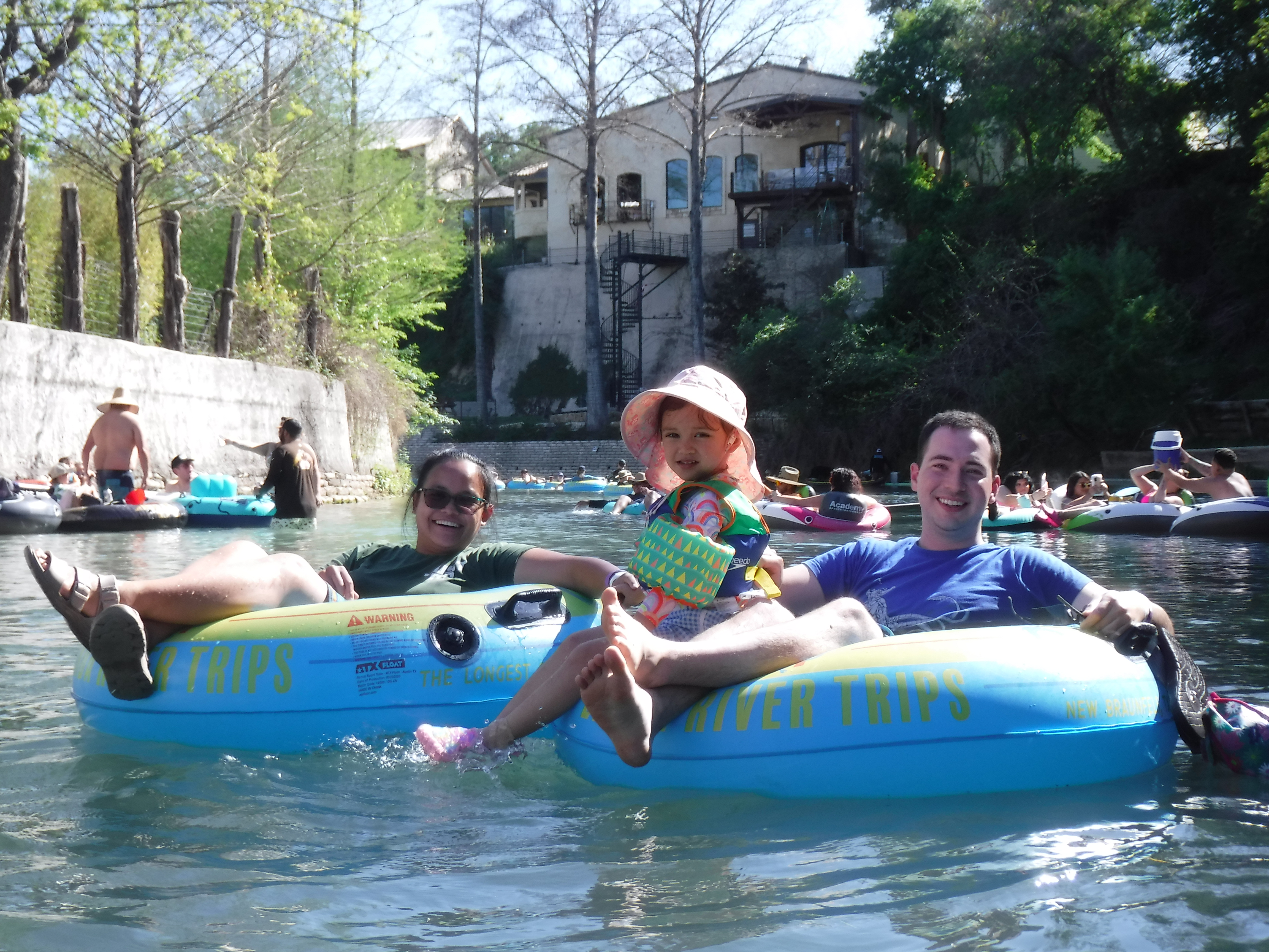 Float 26 - Tropical Family.JPG