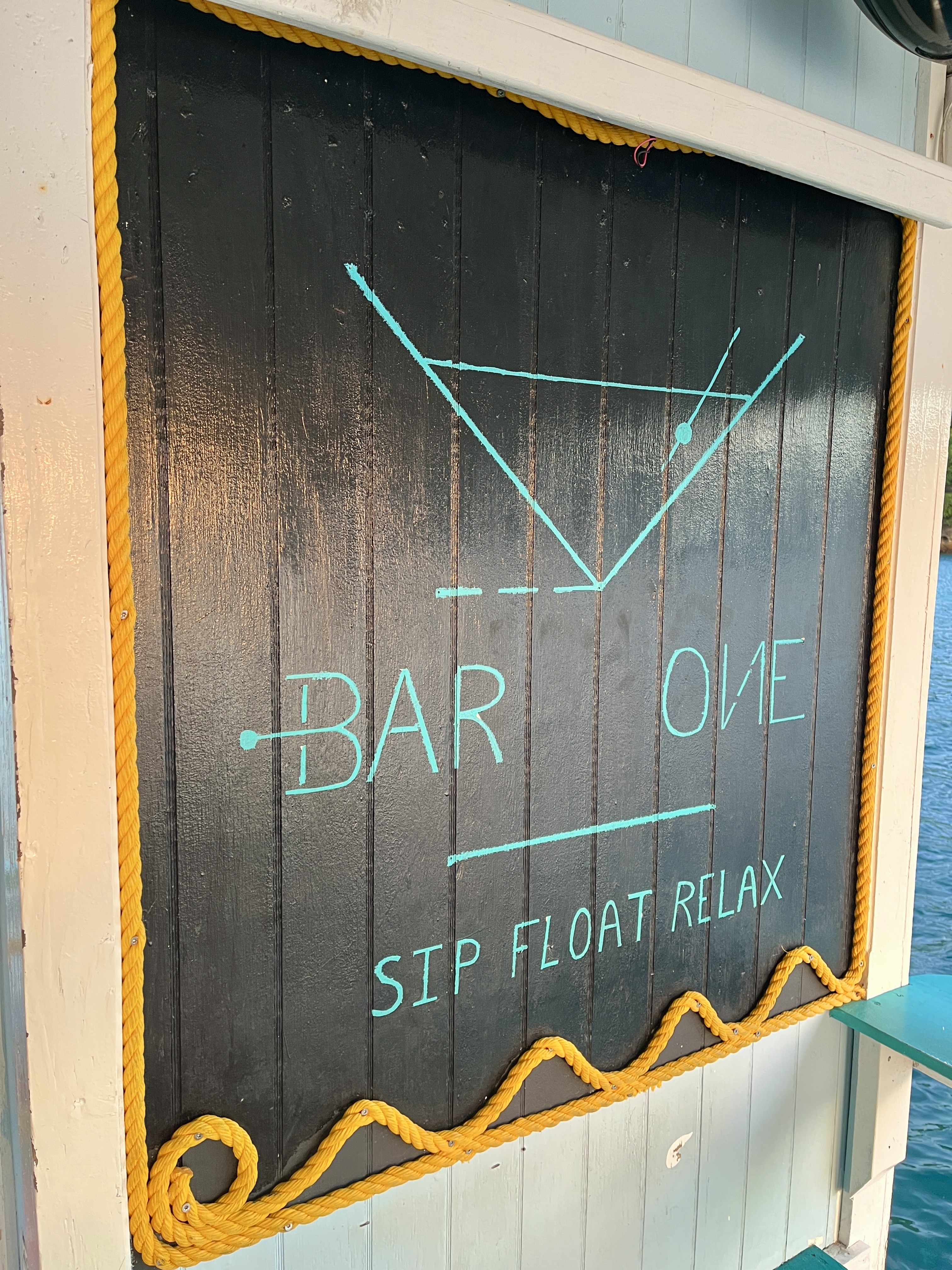 Floating bar