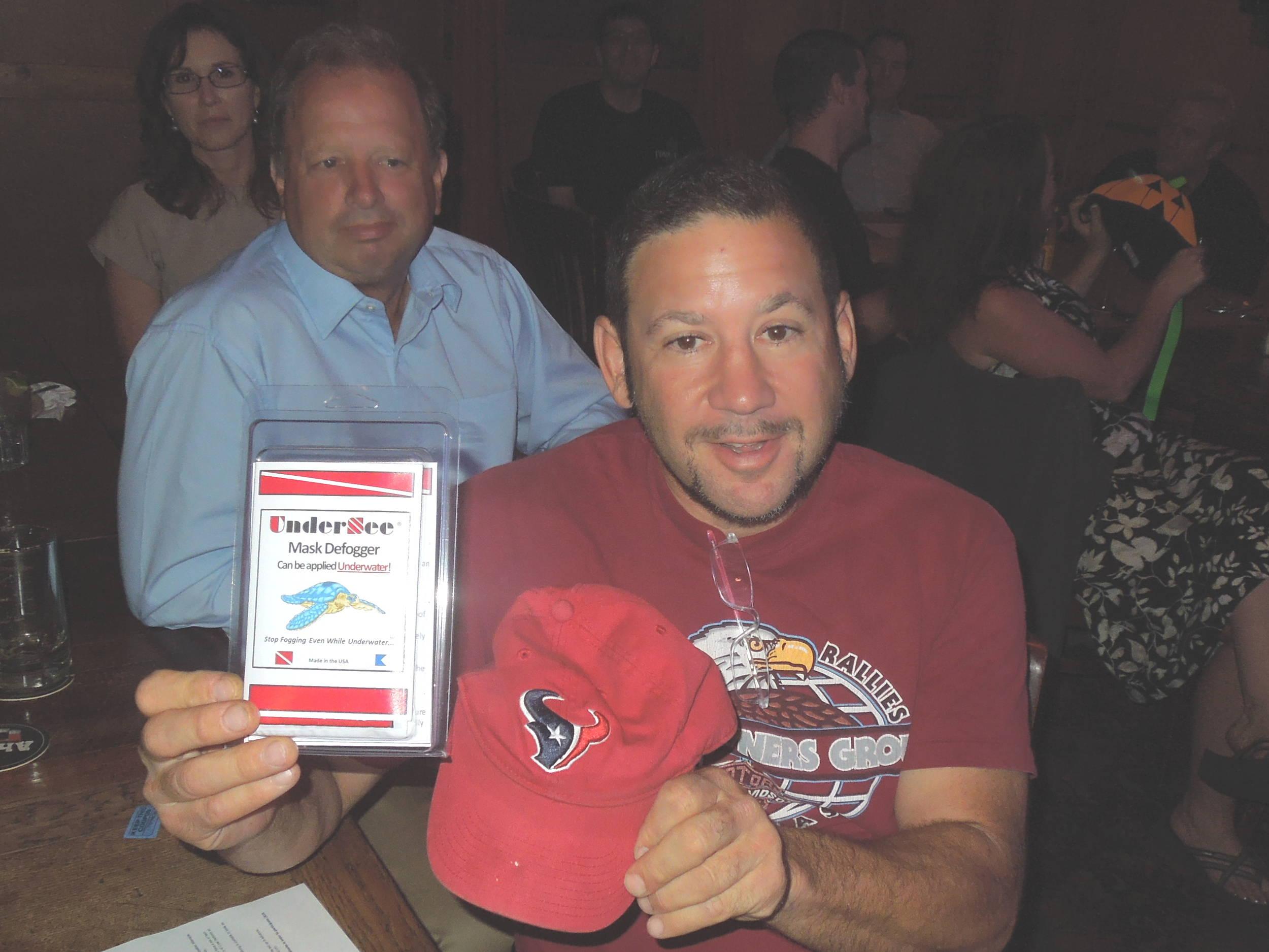 GreenGo(Texans!)Dave's a door prize winner.