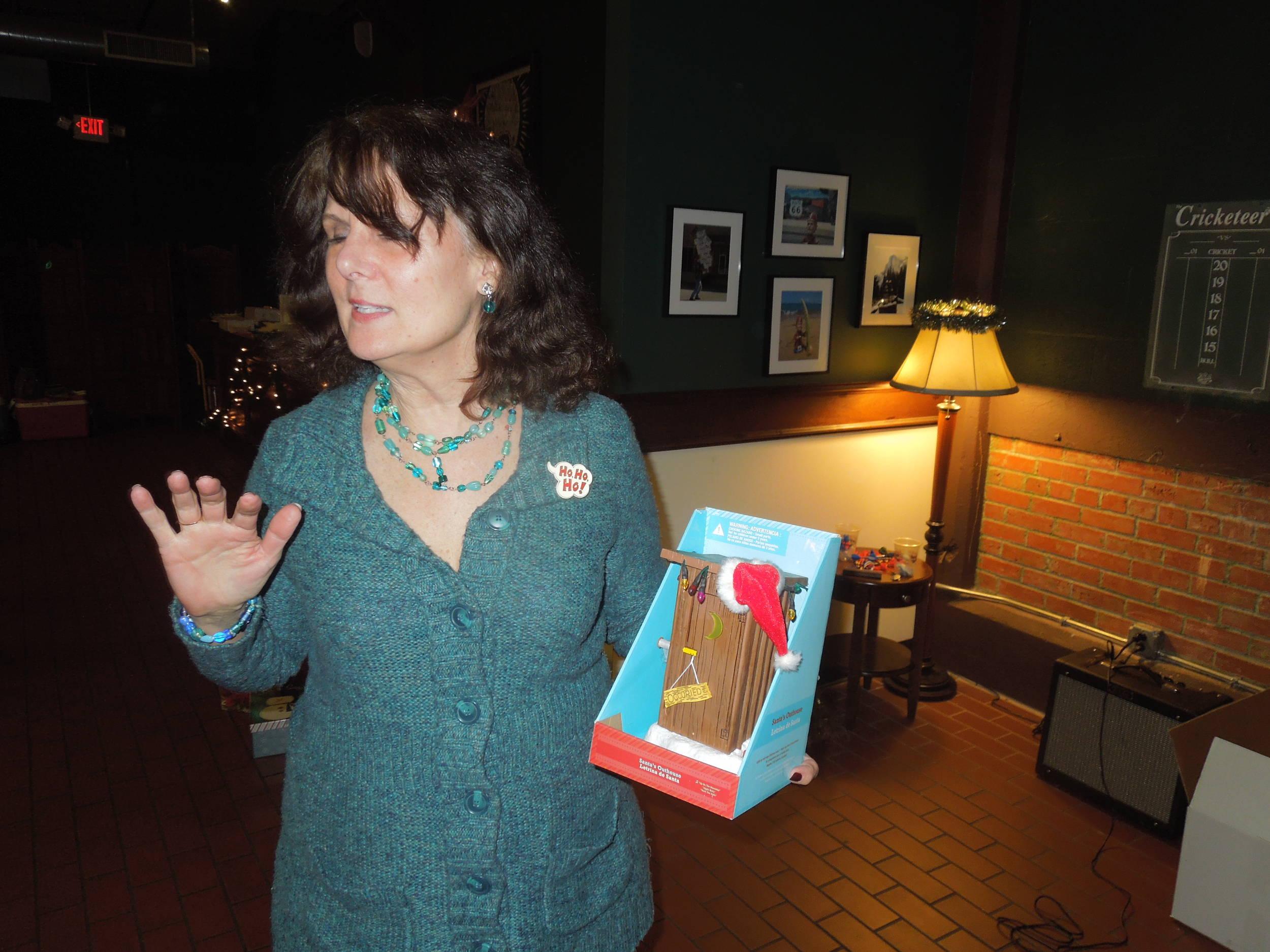 Holly's gift is the $hit