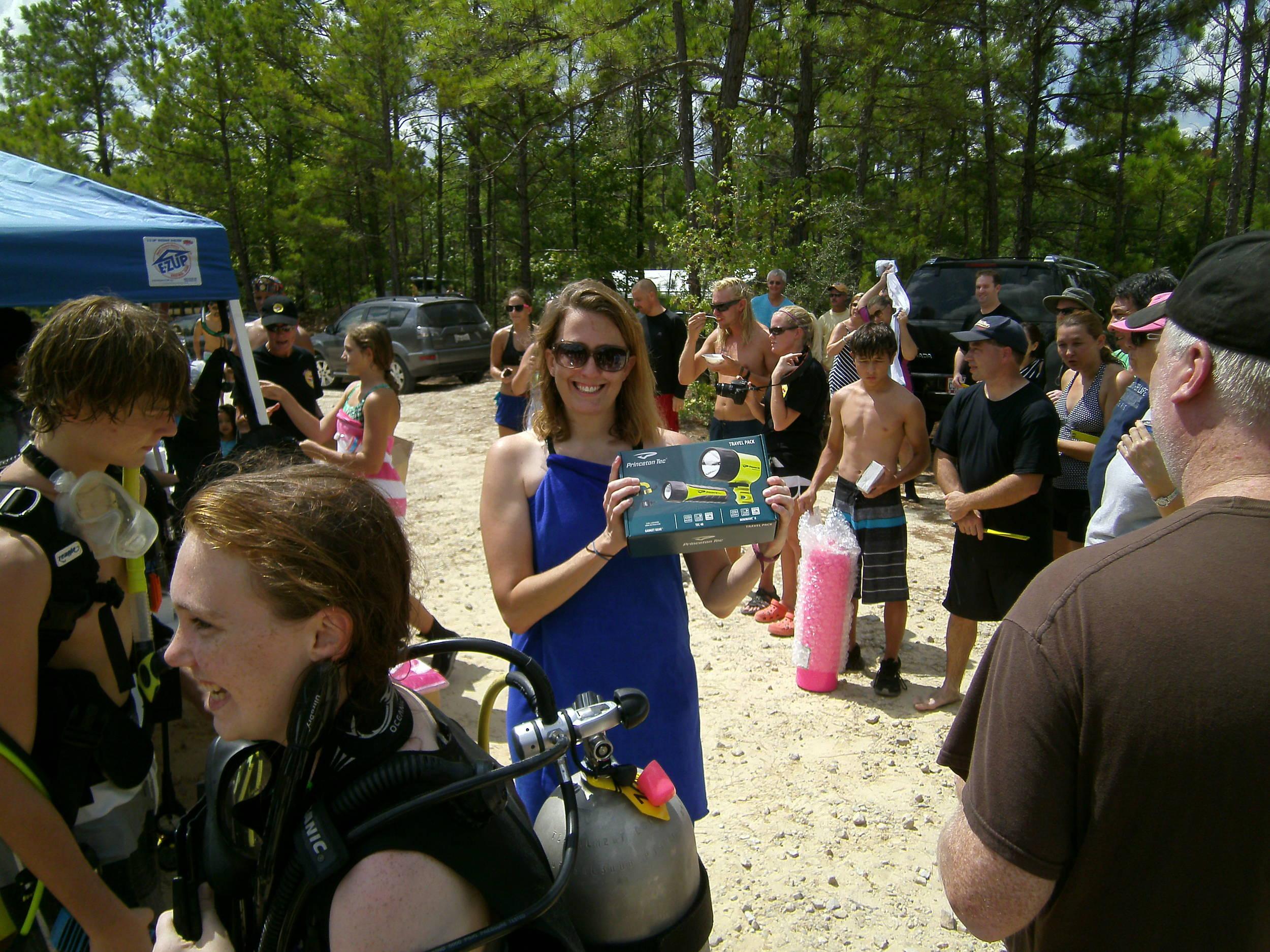 hyperbaric won a set of dive lights