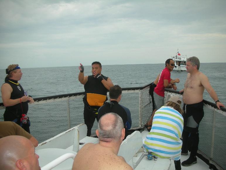 Joe briefs the Clipper dive