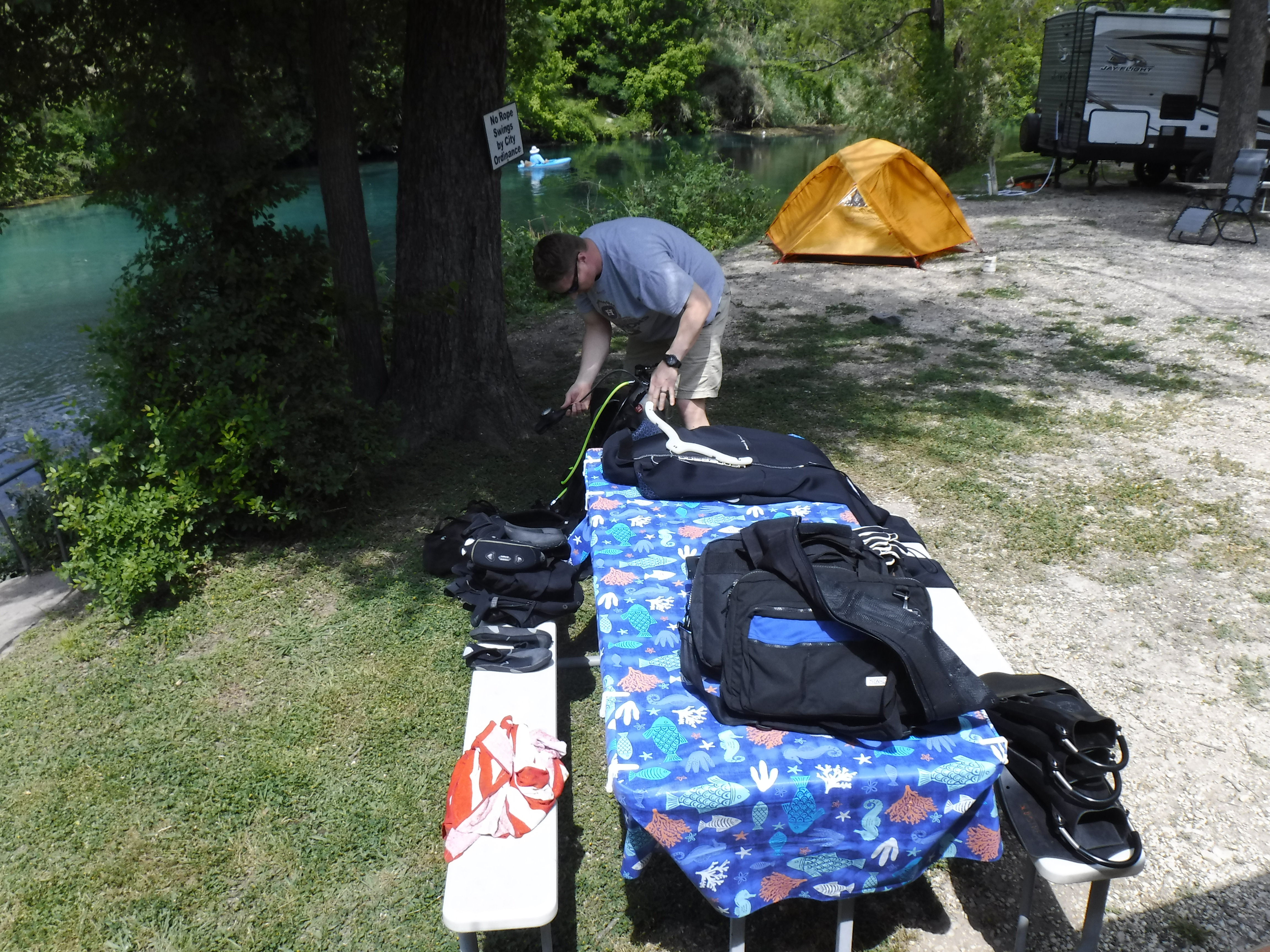 JPipes Gears Up For His Dive