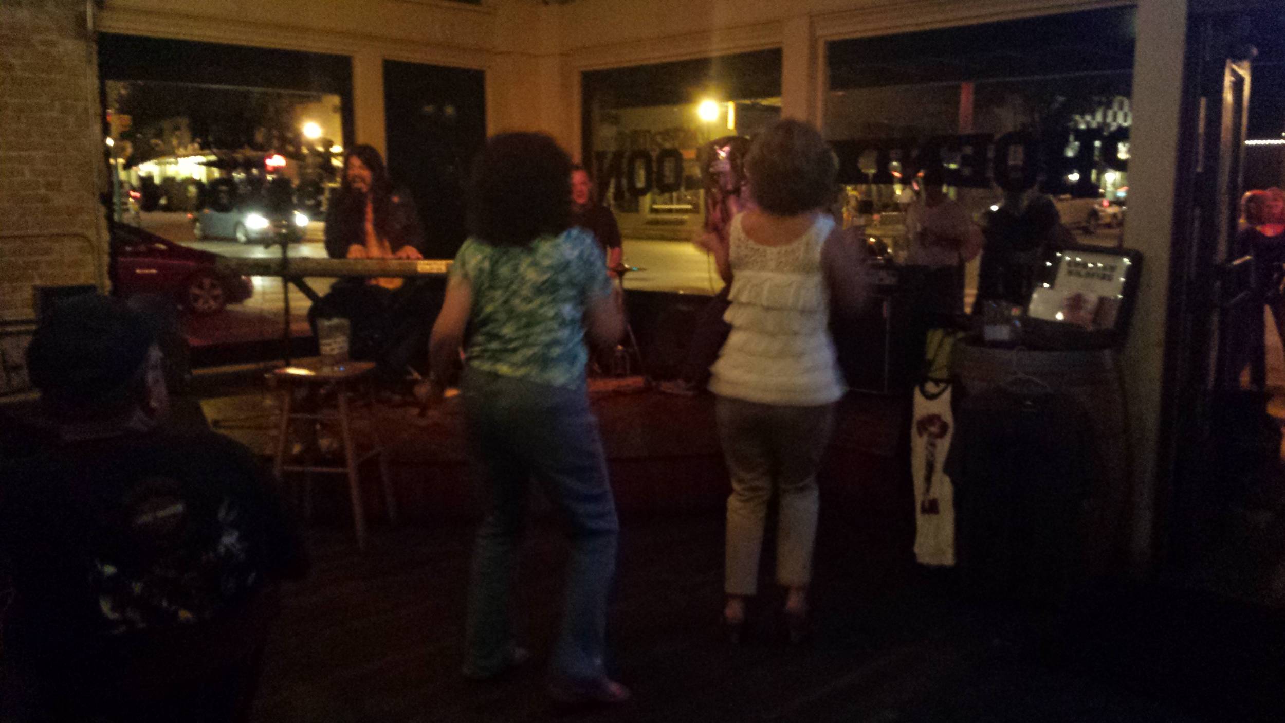 La Presidenta shakin' her groove thing
