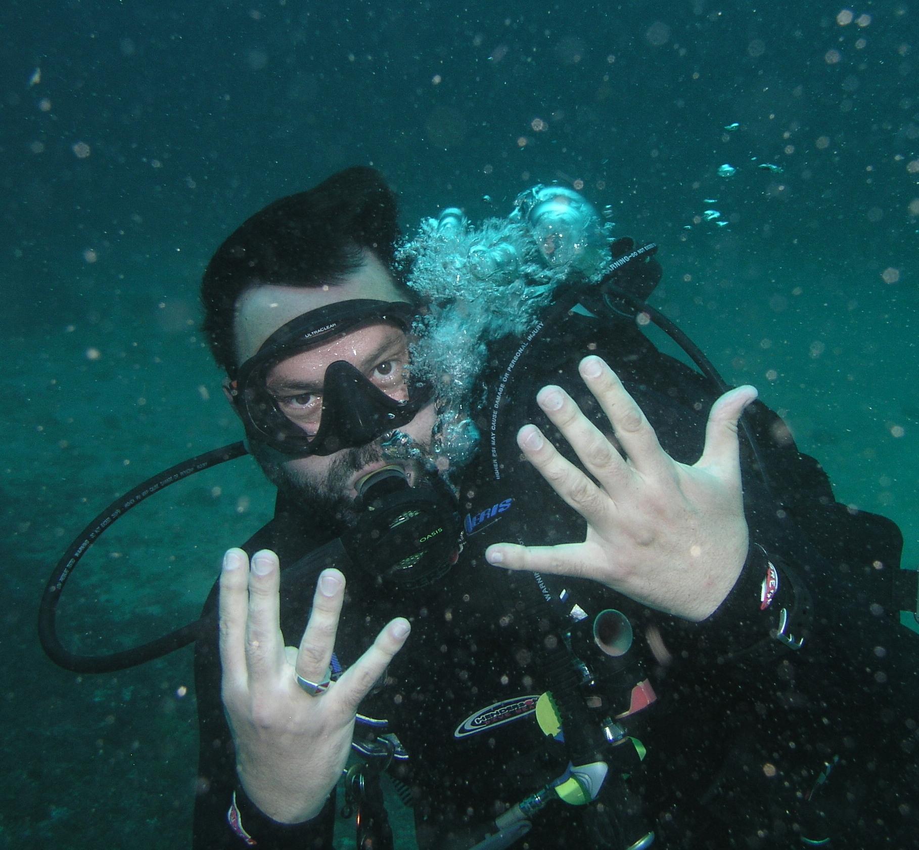 Logging dive #900