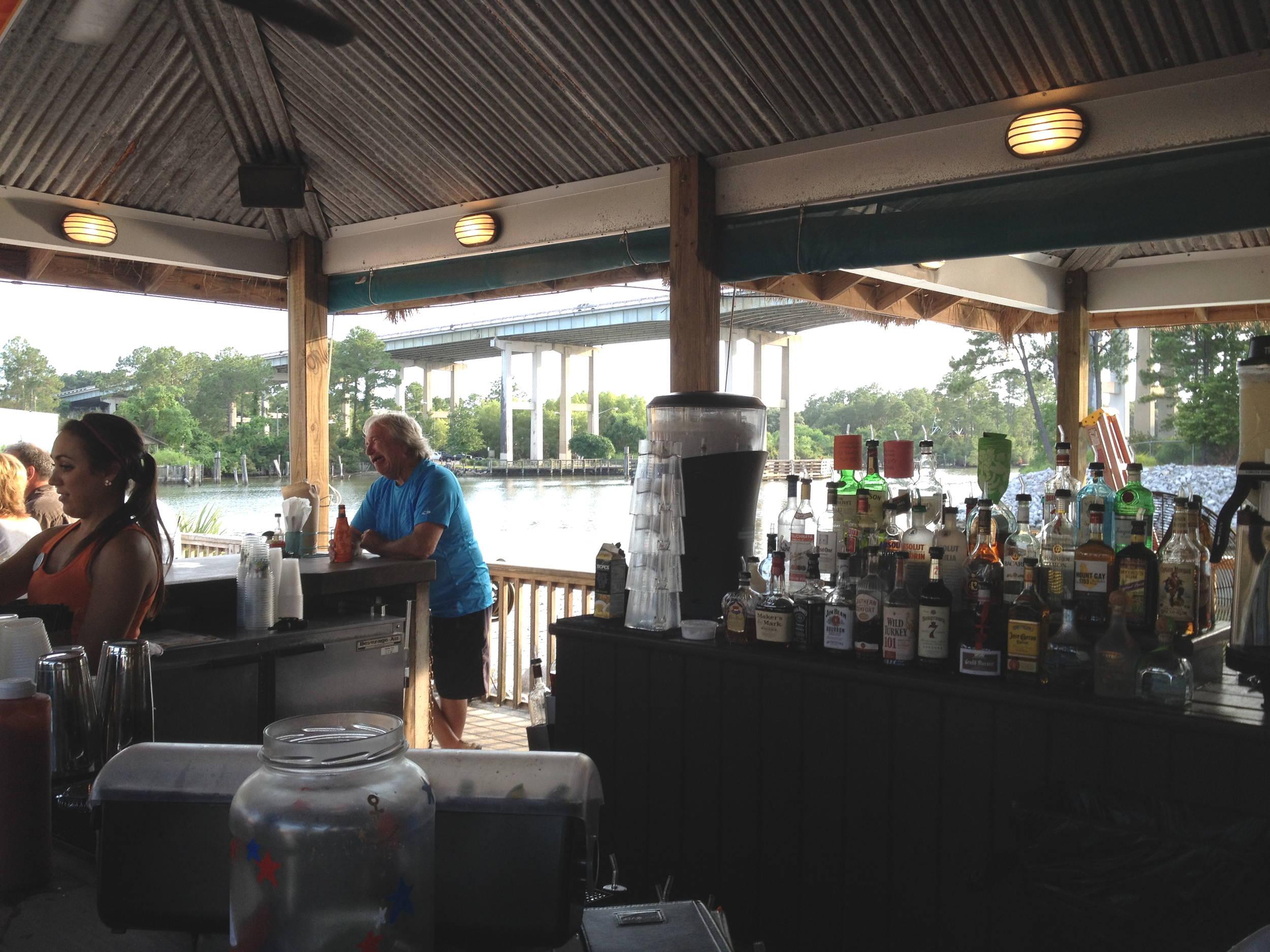 Lulu's bar
