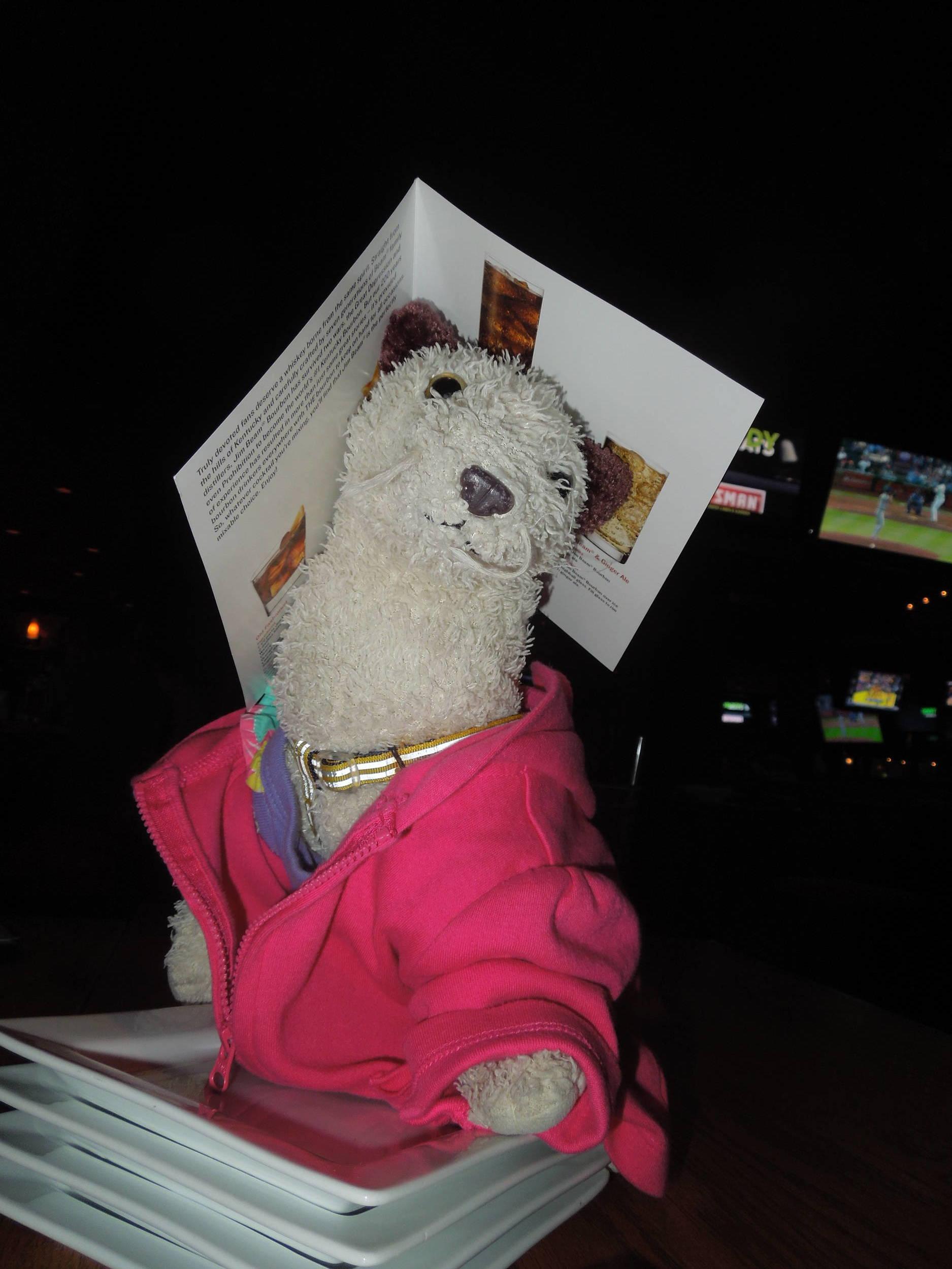 My hat, my hat, my hat is of paperrr