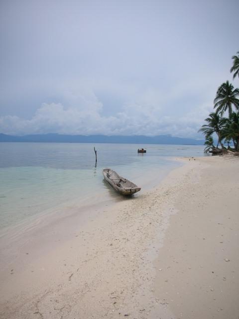 Pic 13 - Traditional Kuna boat
