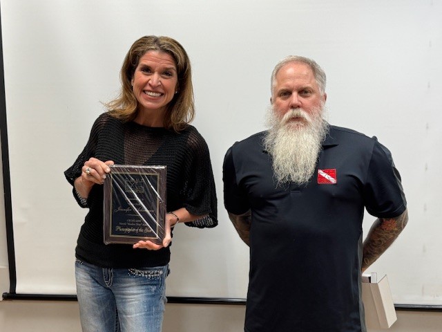 POTY Scuba Chick and VP Viking Diver