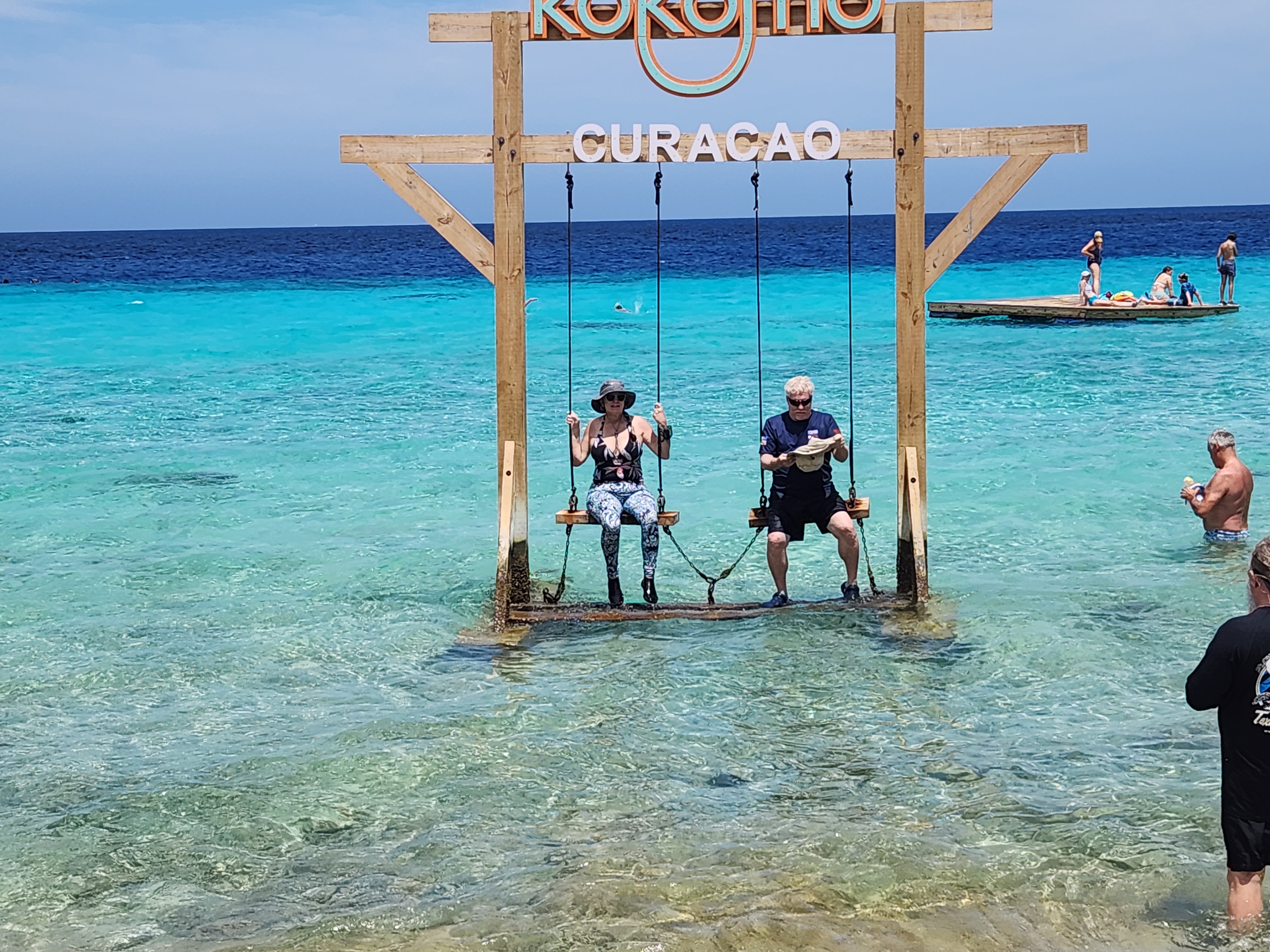 Reefhound and watermonkee on the swing