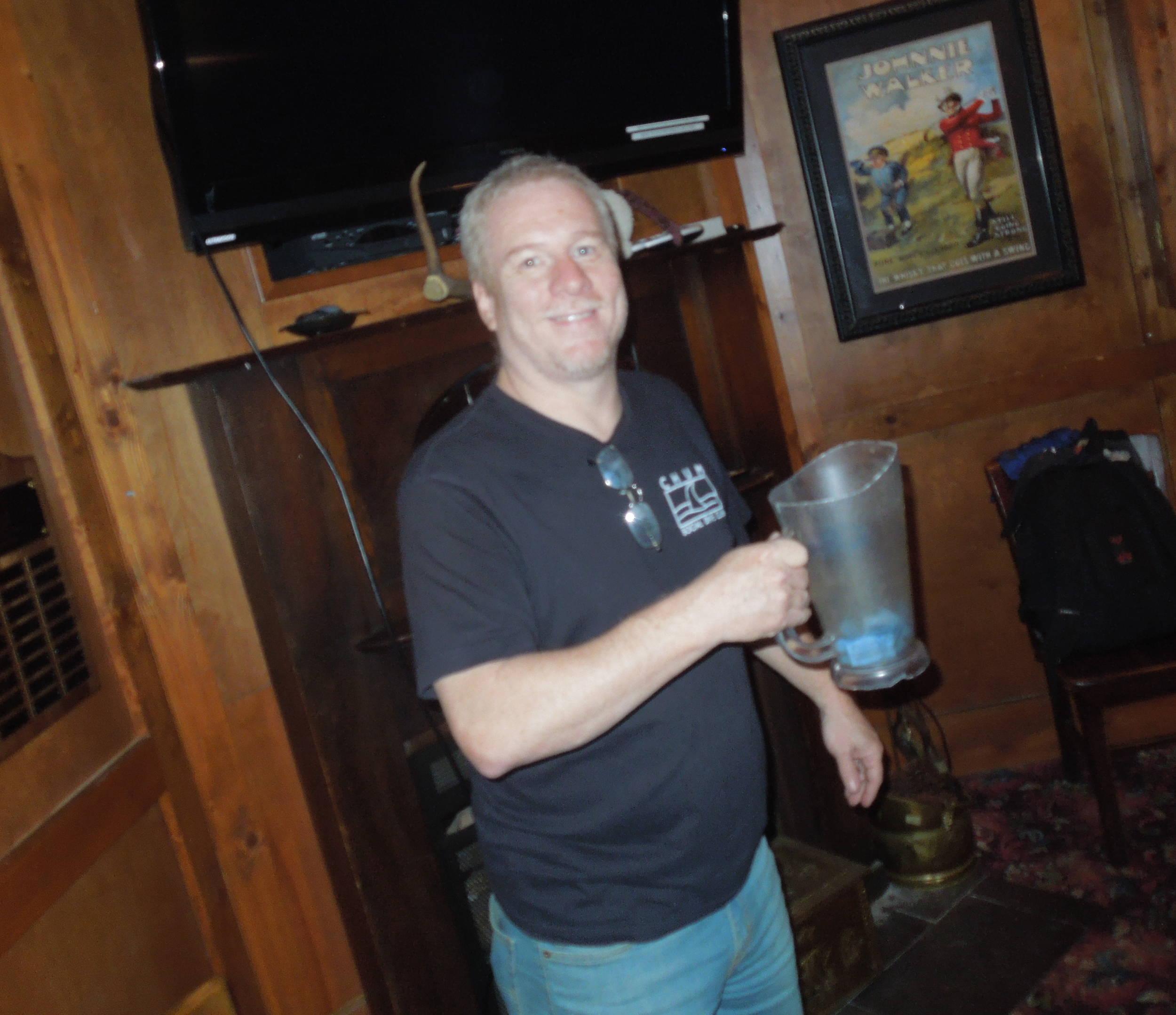 ReefHound gettting ready to draw for the door prize