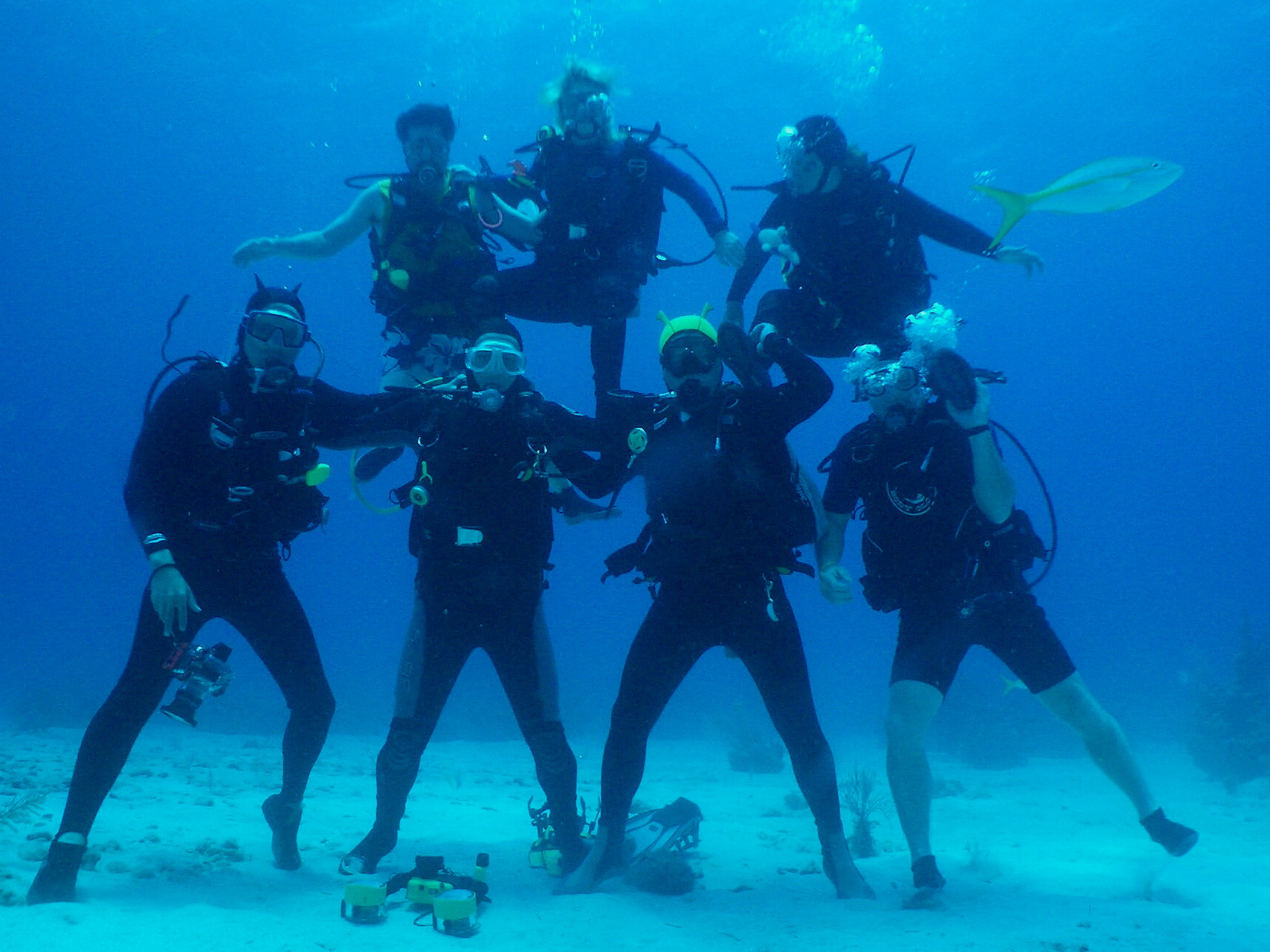 Roatan 2005 reupload