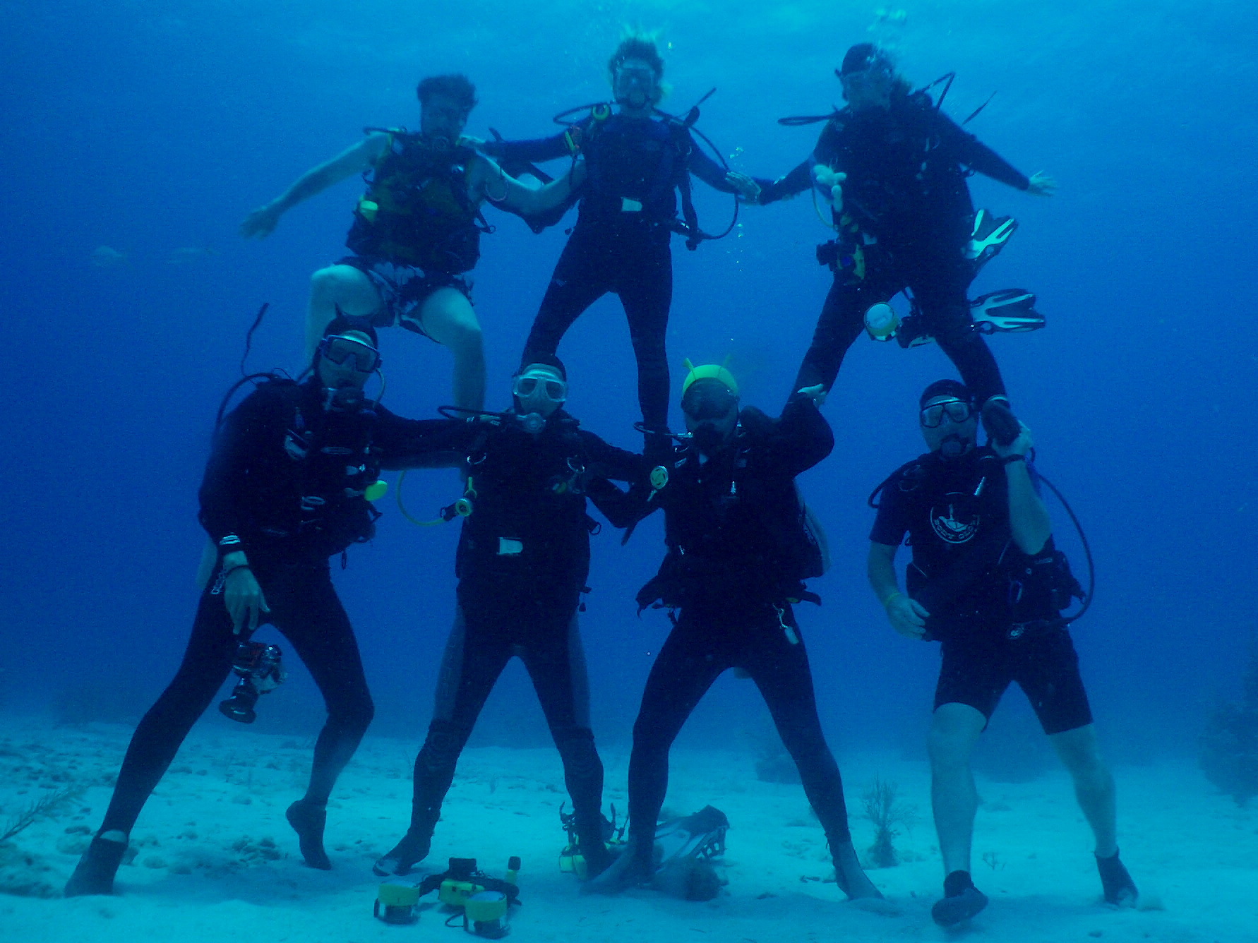 Roatan 2005 reupload