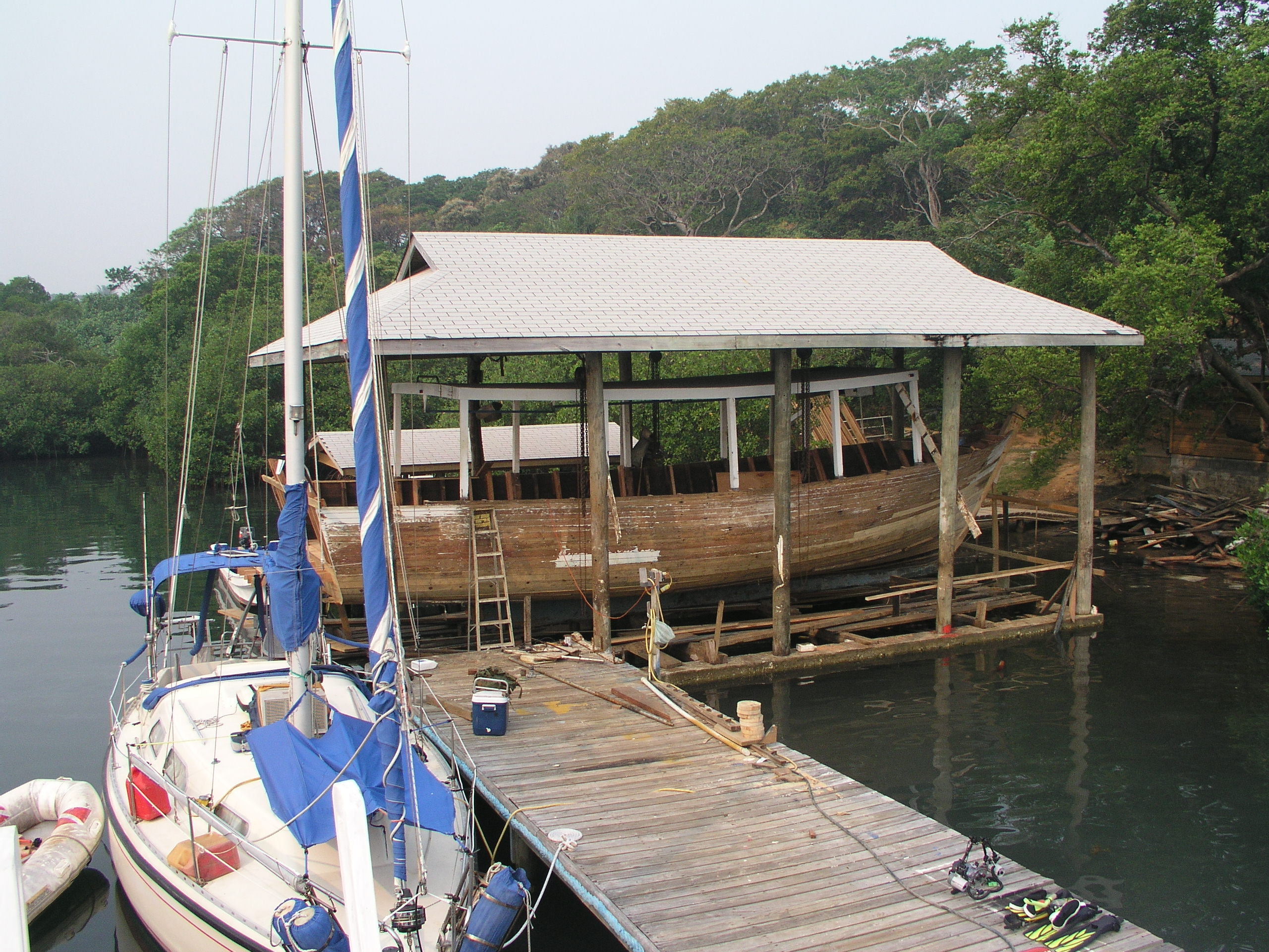 Roatan 2005 reupload