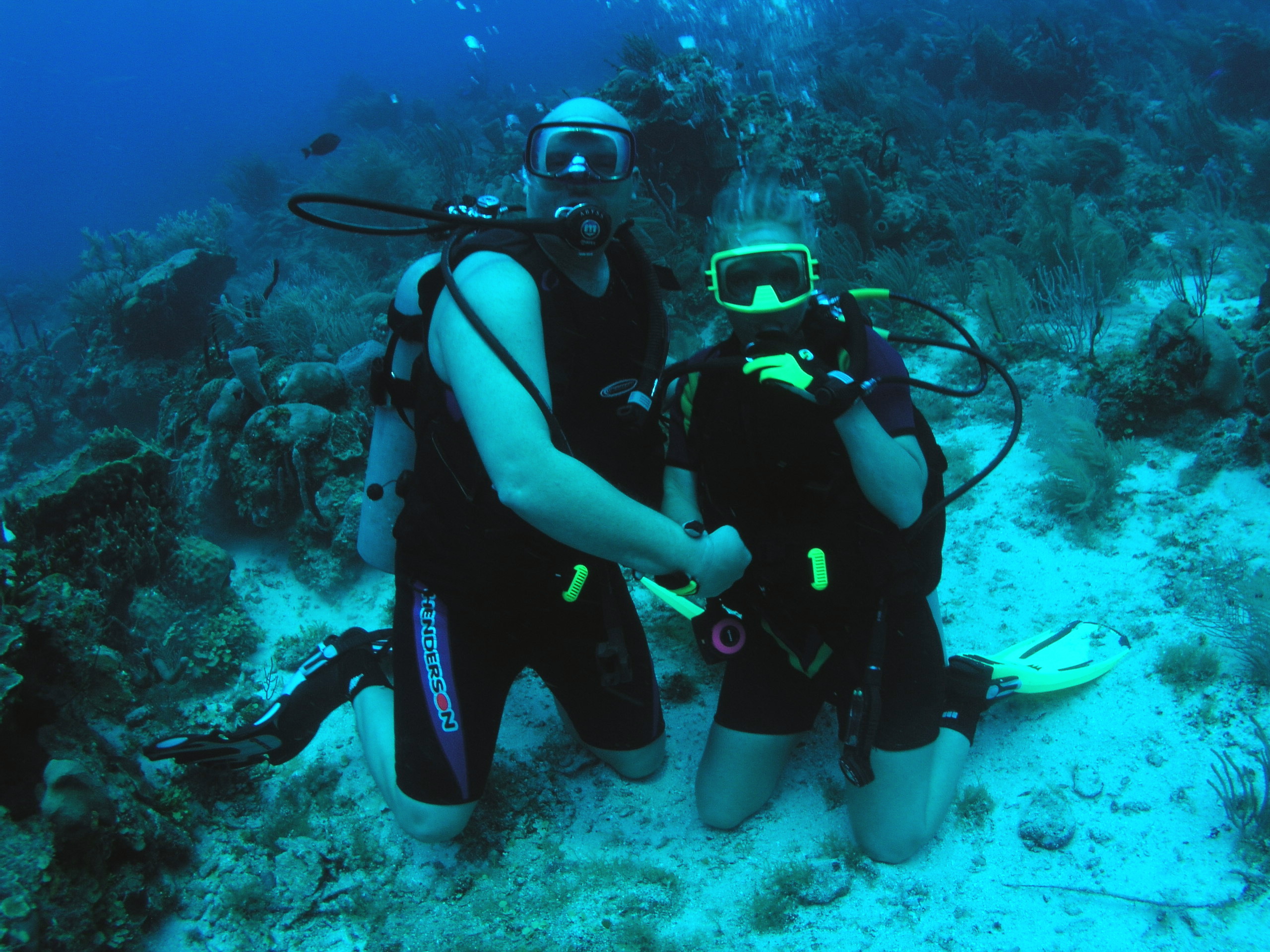 Roatan 2005 reupload