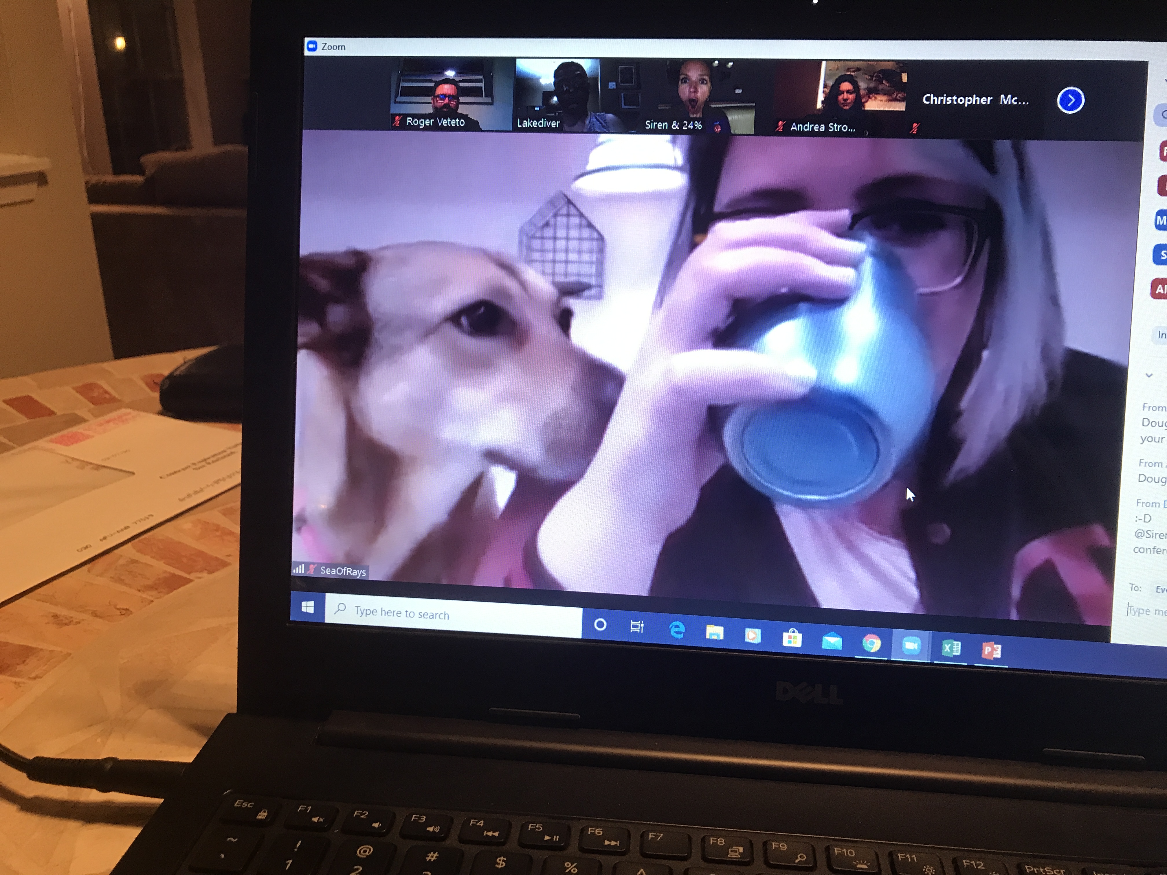 SeaOfRays has an awesome drinking buddy