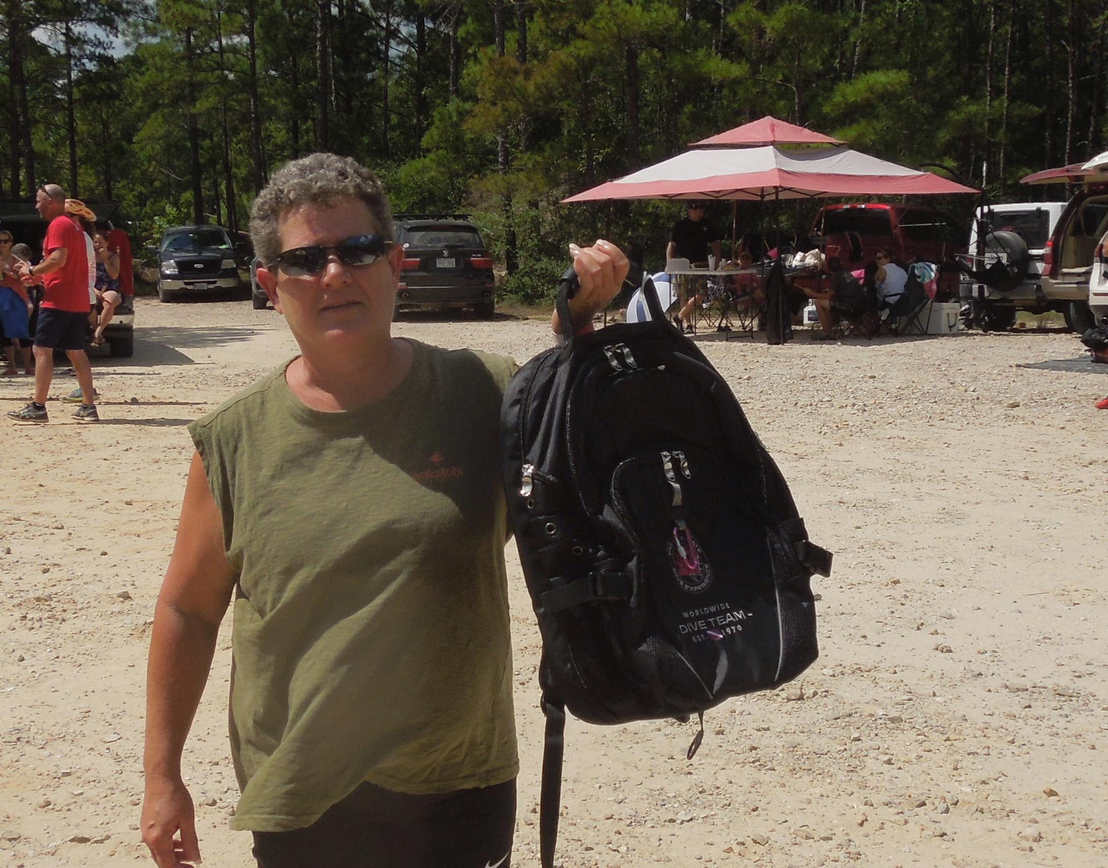 Shadow Diver got a backpack