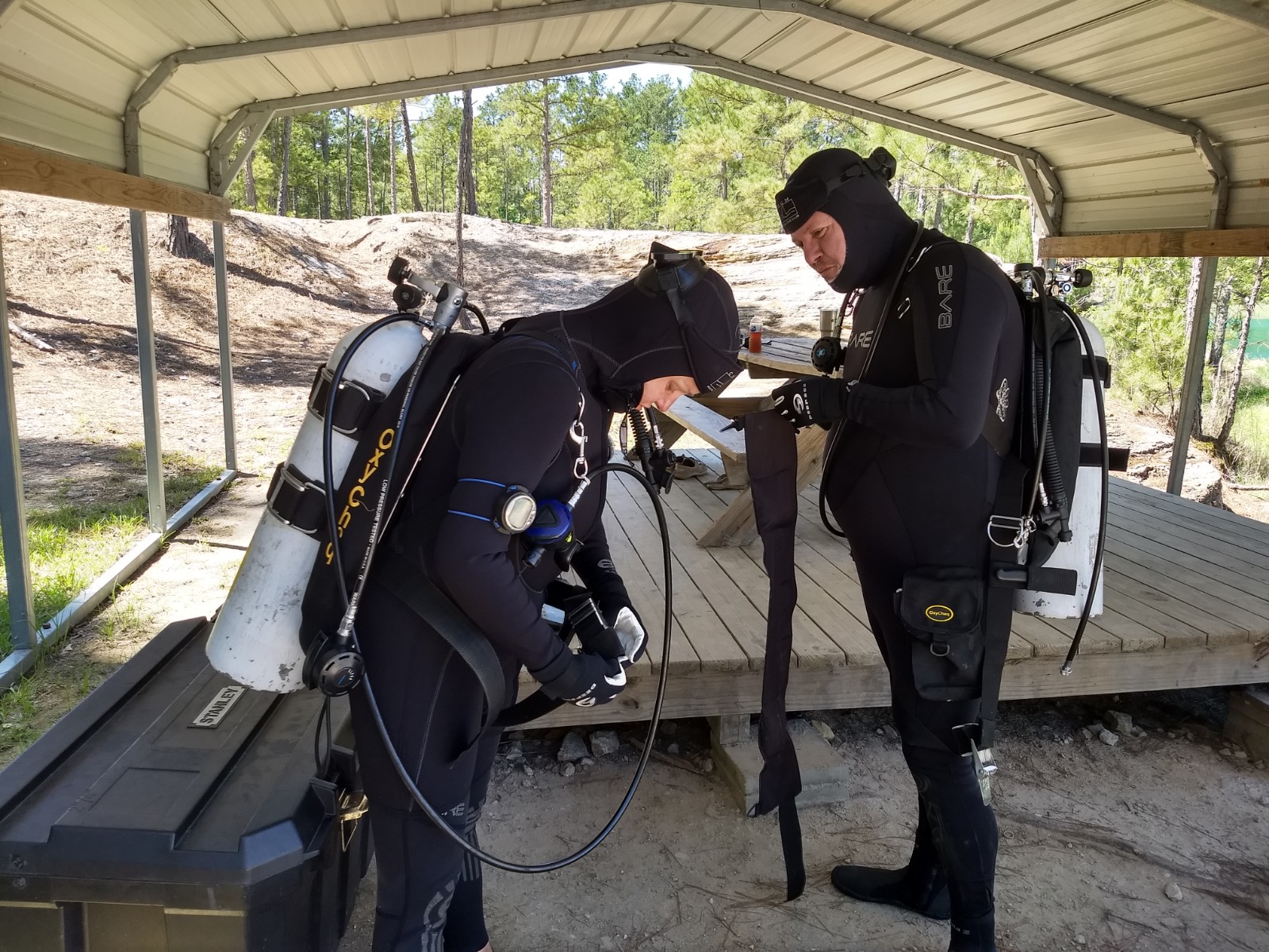 Siren And 24% Gearing Up - May Blue Lagoon