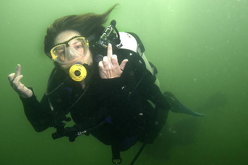 Spanky signals that she has 2000psi left