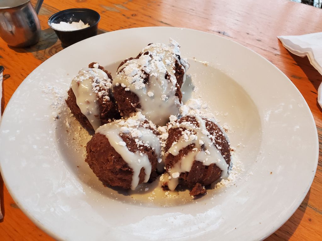 Sunday Brunch Appetizers - apple cinnamon balls