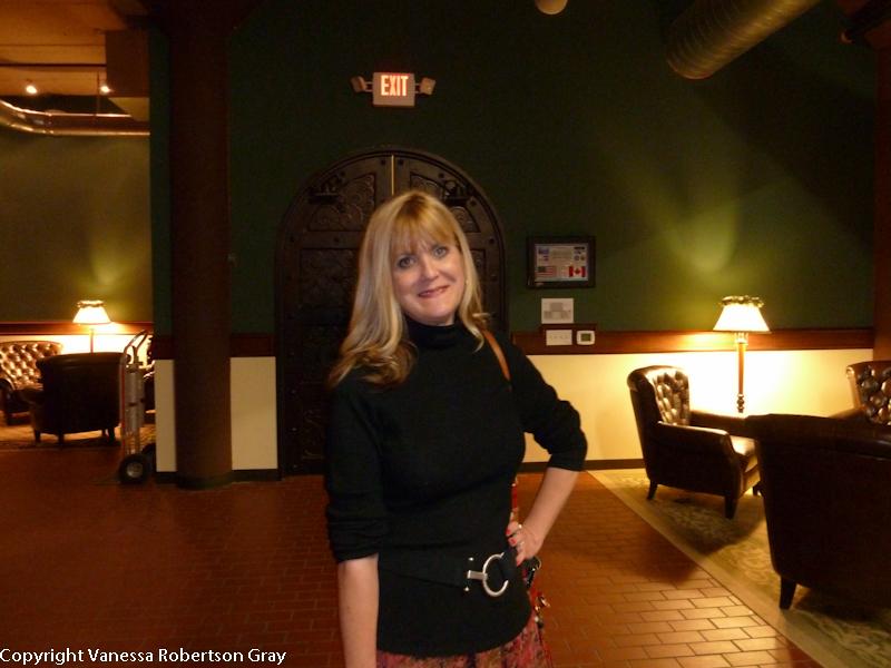 Watermonkee looking festive