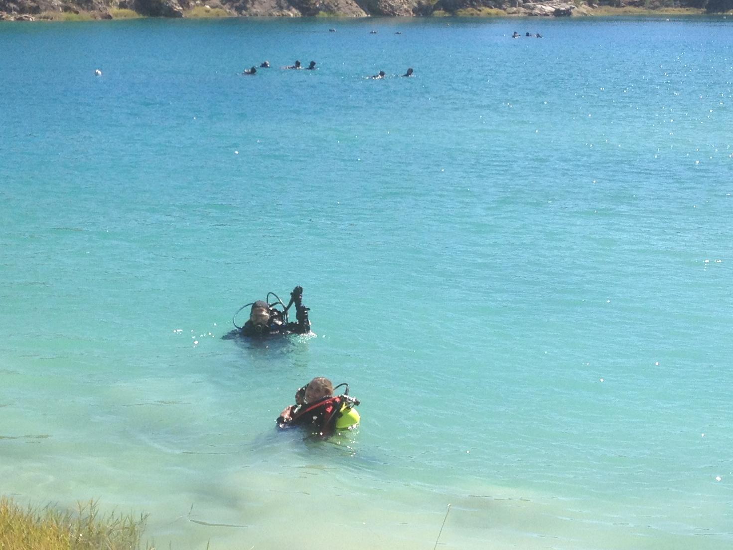 Waterproof and VanessaArrrr dusting off their drysuits