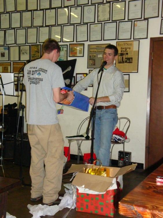 Yankee Diver lends a hand